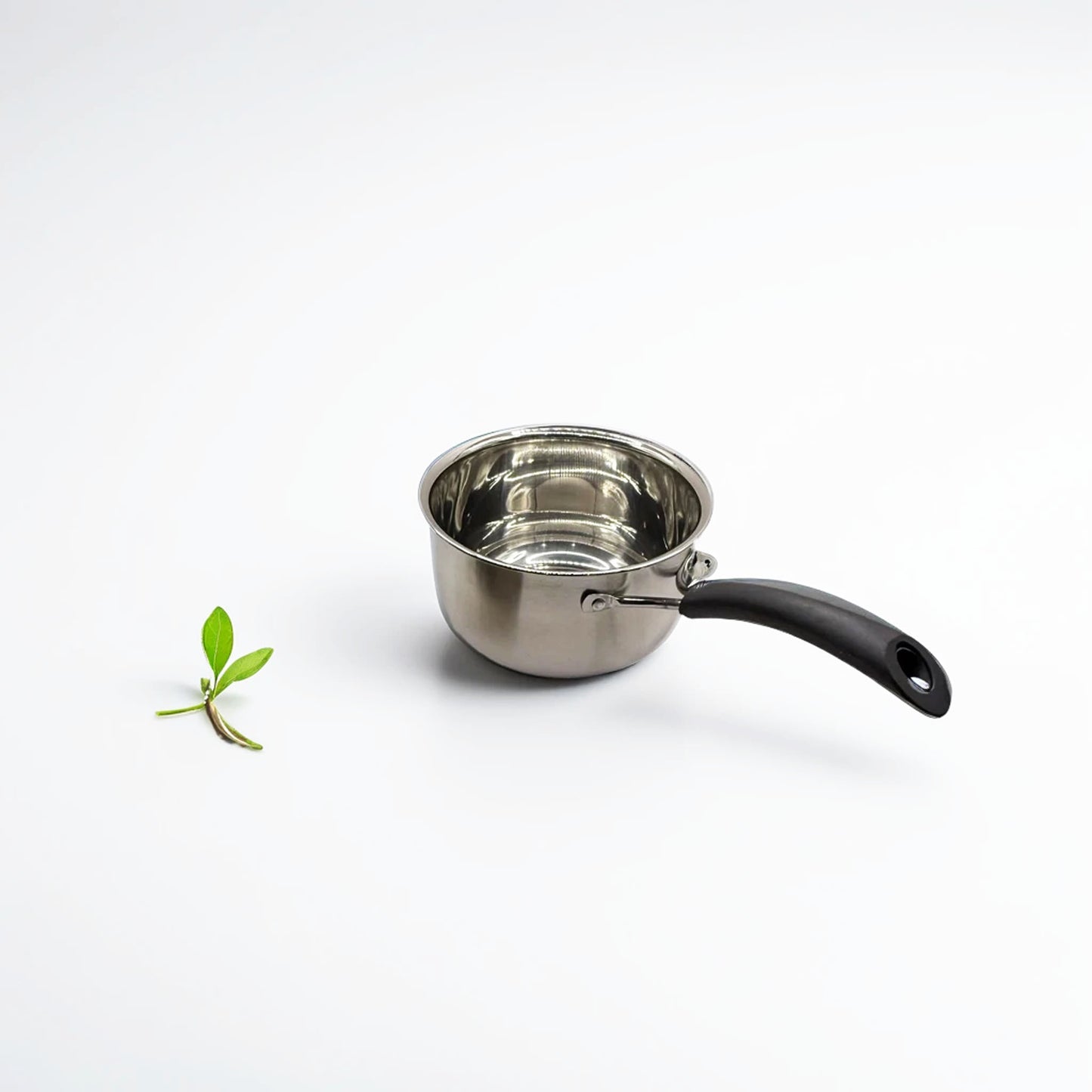 რძის ქვაბი (16სმ)