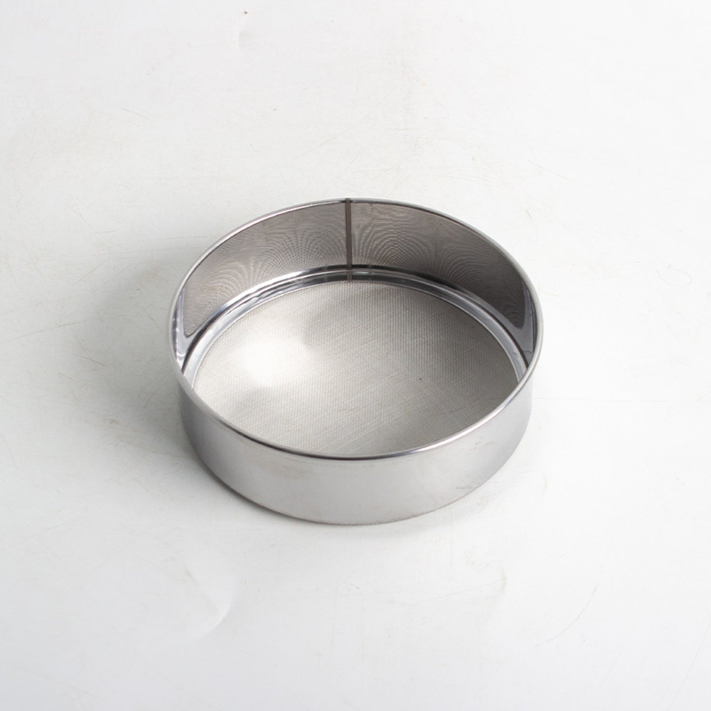 Set of 6 steel sieves