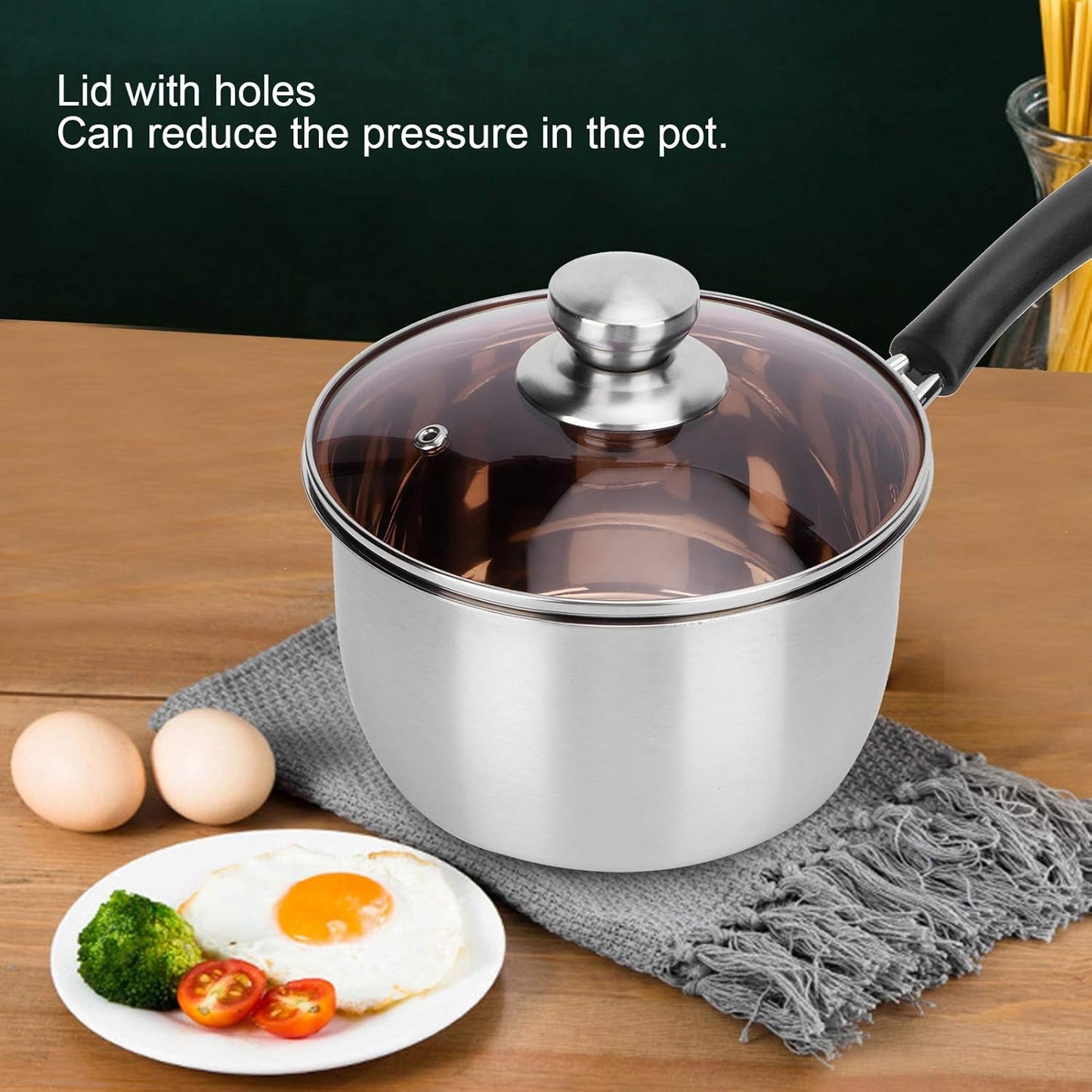 Milk and sauce pot with lid (2L)