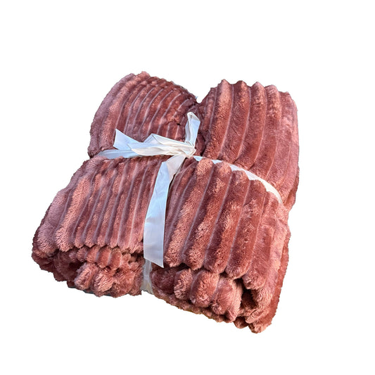 რბილი და თბილი პლედი 200 × 230 სმ – კომფორტი და სტილი